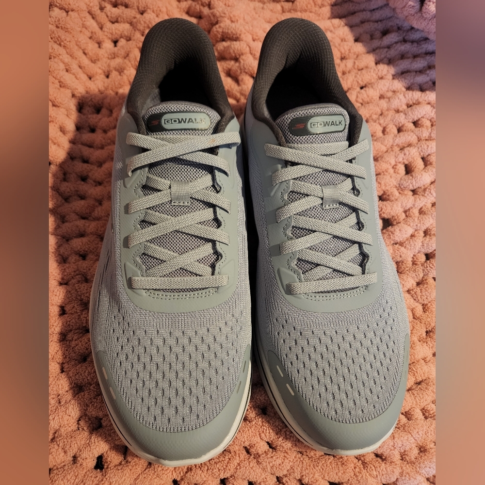 Skechers Men's Gray Athletic Shoes